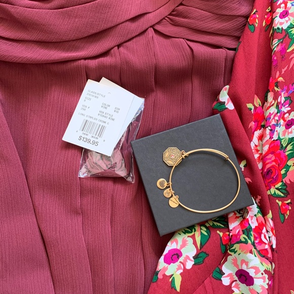 Strapless Purple or Wine Colored Dress - Picture 4 of 9